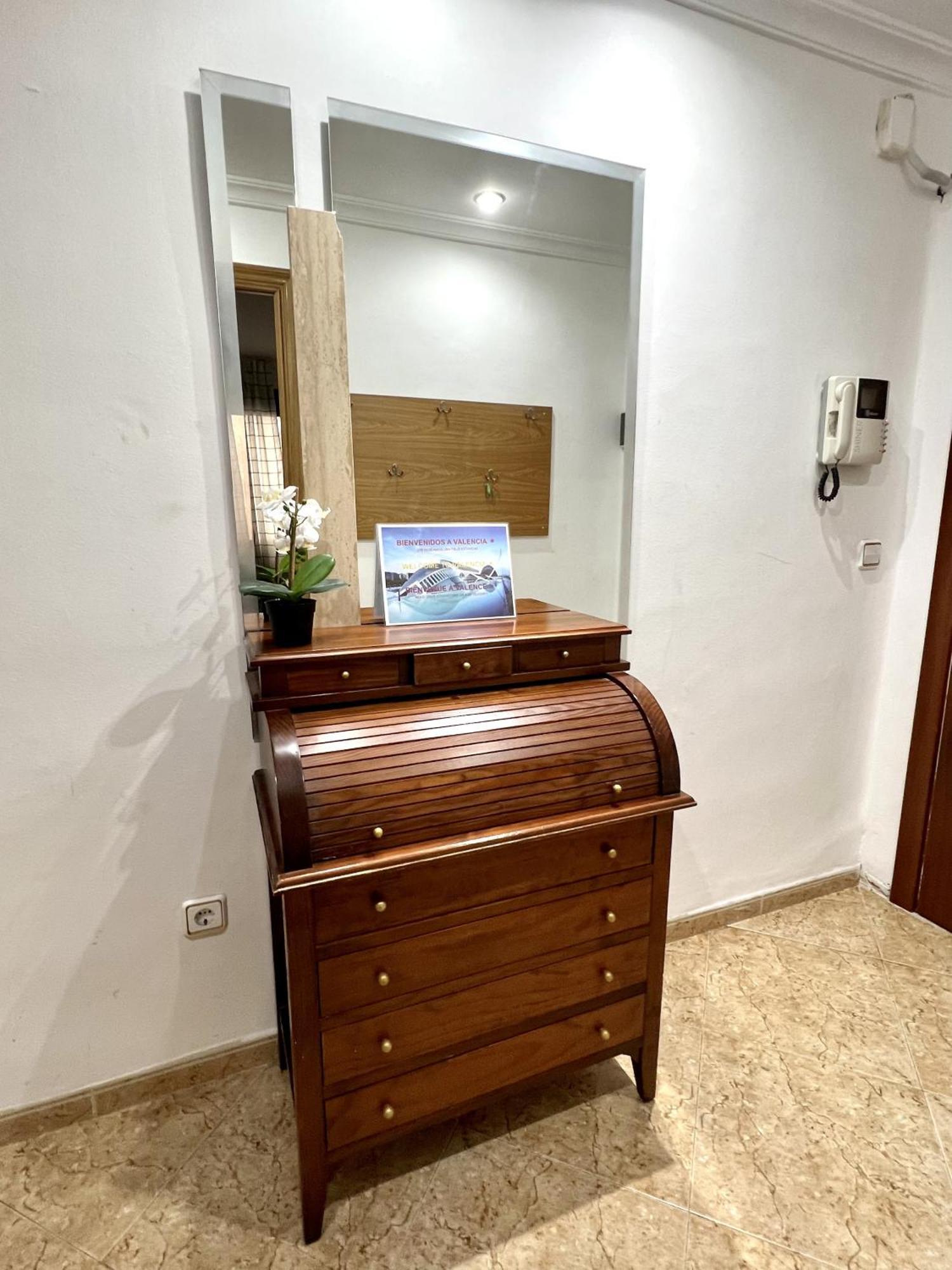 Moderno Y Acogedor Apartamento Para 6 Personas Valencia Luaran gambar