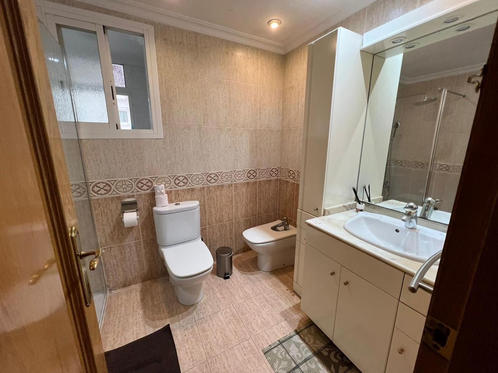 Moderno Y Acogedor Apartamento Para 6 Personas Valencia Luaran gambar